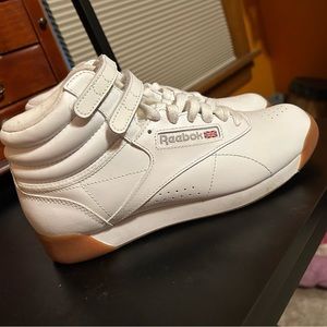 Reebok classic High tops 6 1/2